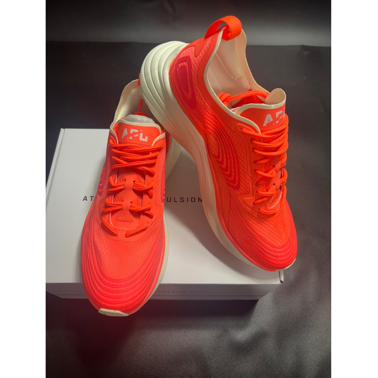 Apl New Women's Streamline Laser Red/Pristine/White Size 7.5 Msrp $320